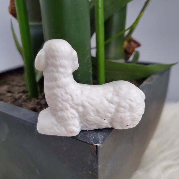 Lying Sheep Black White Small Figurine - Picture 3 of 6